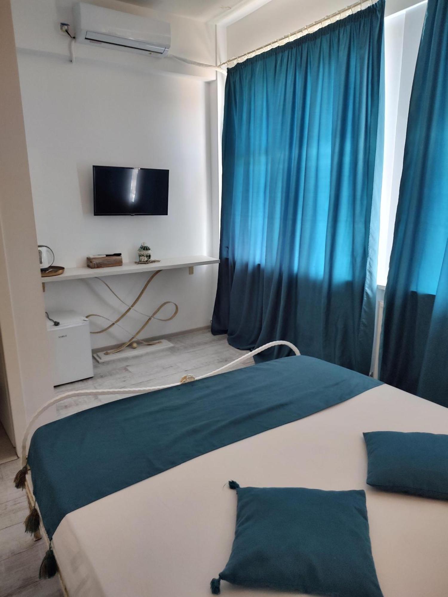Bed and Breakfast Puzzle Magic Piteşti Esterno foto