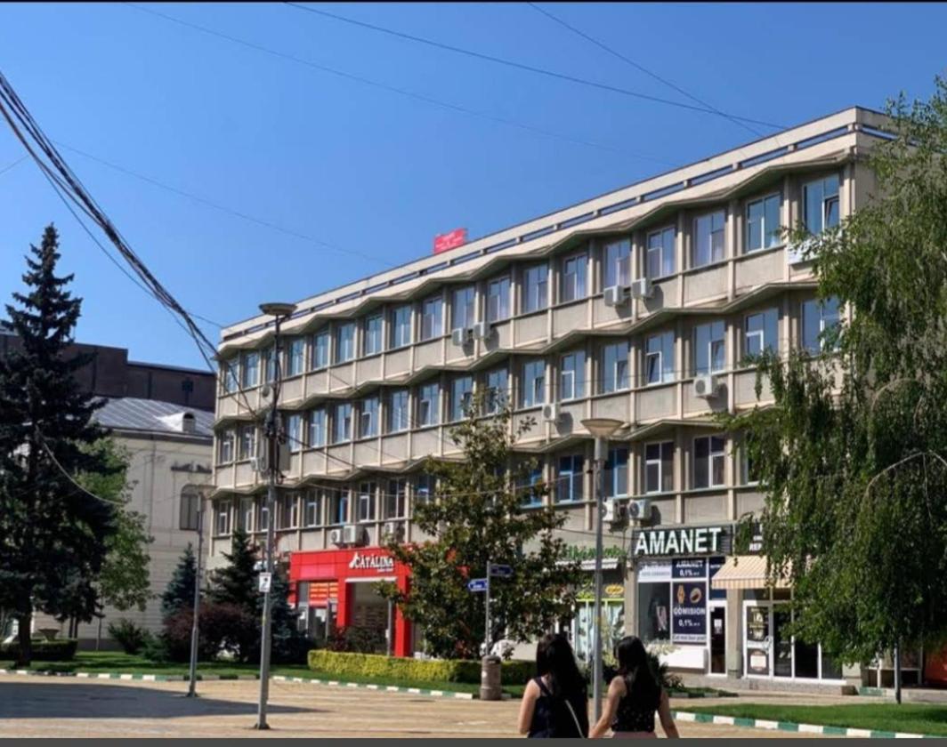 Bed and Breakfast Puzzle Magic Piteşti Esterno foto